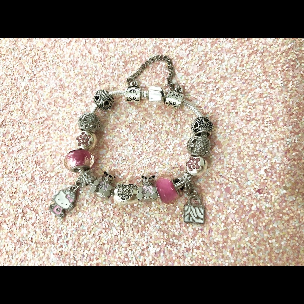 Hello Kitty Charm Bracelet - Picture 3 of 4